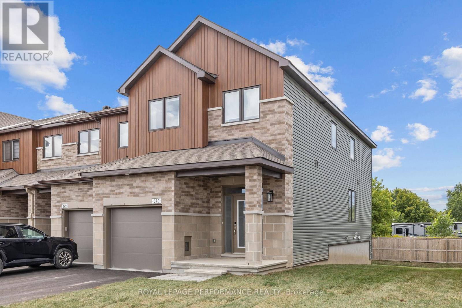 370 LABELLE STREET, russell, Ontario