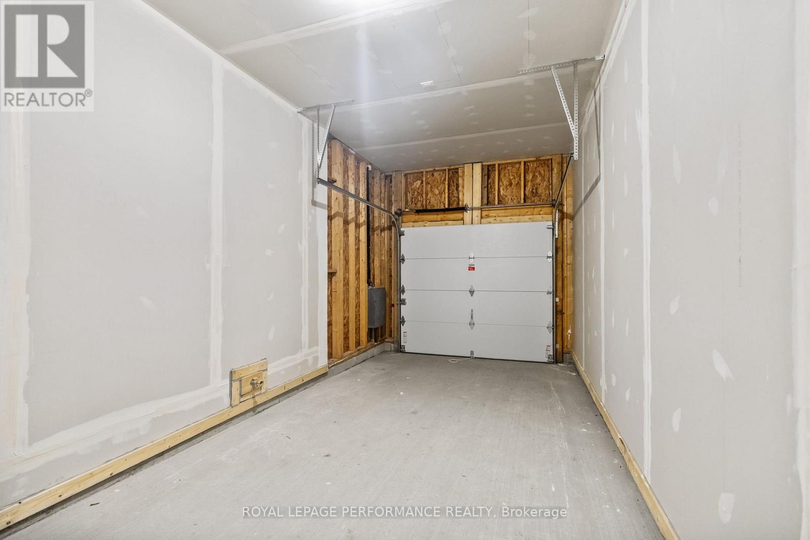 370 Labelle Street, Russell, Ontario  K0A 1W0 - Photo 33 - X12383907