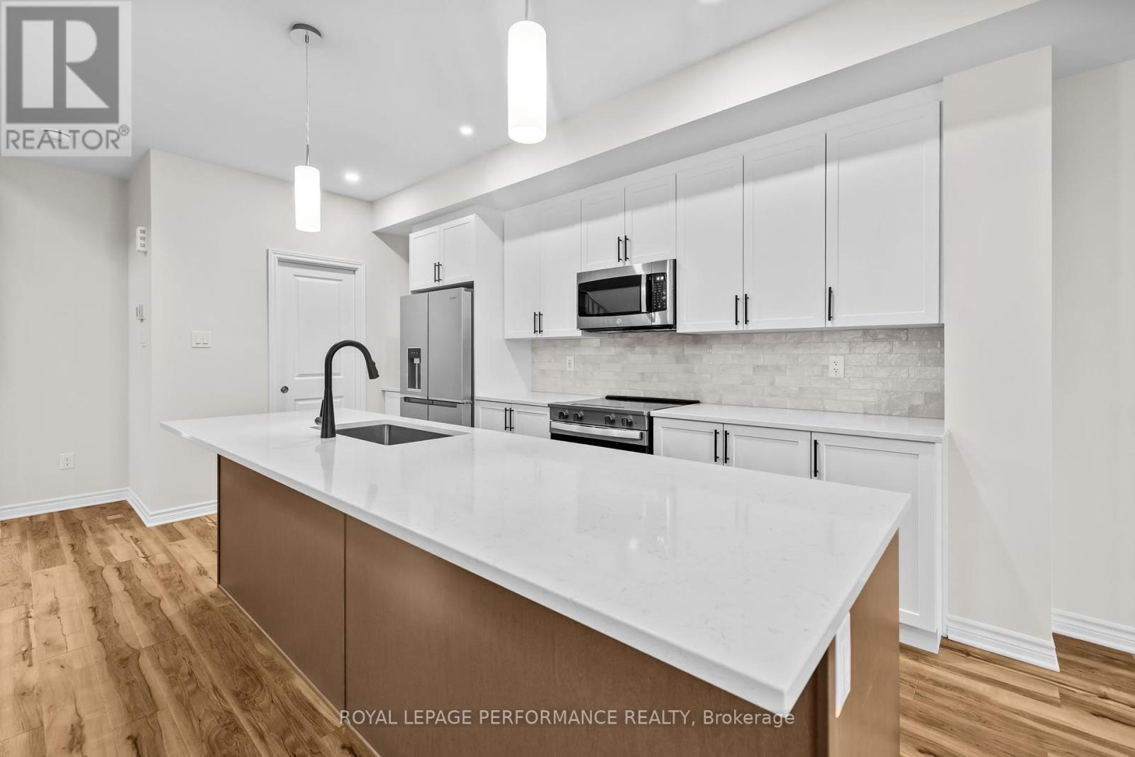 370 Labelle Street, Russell, Ontario  K0A 1W0 - Photo 8 - X12383907