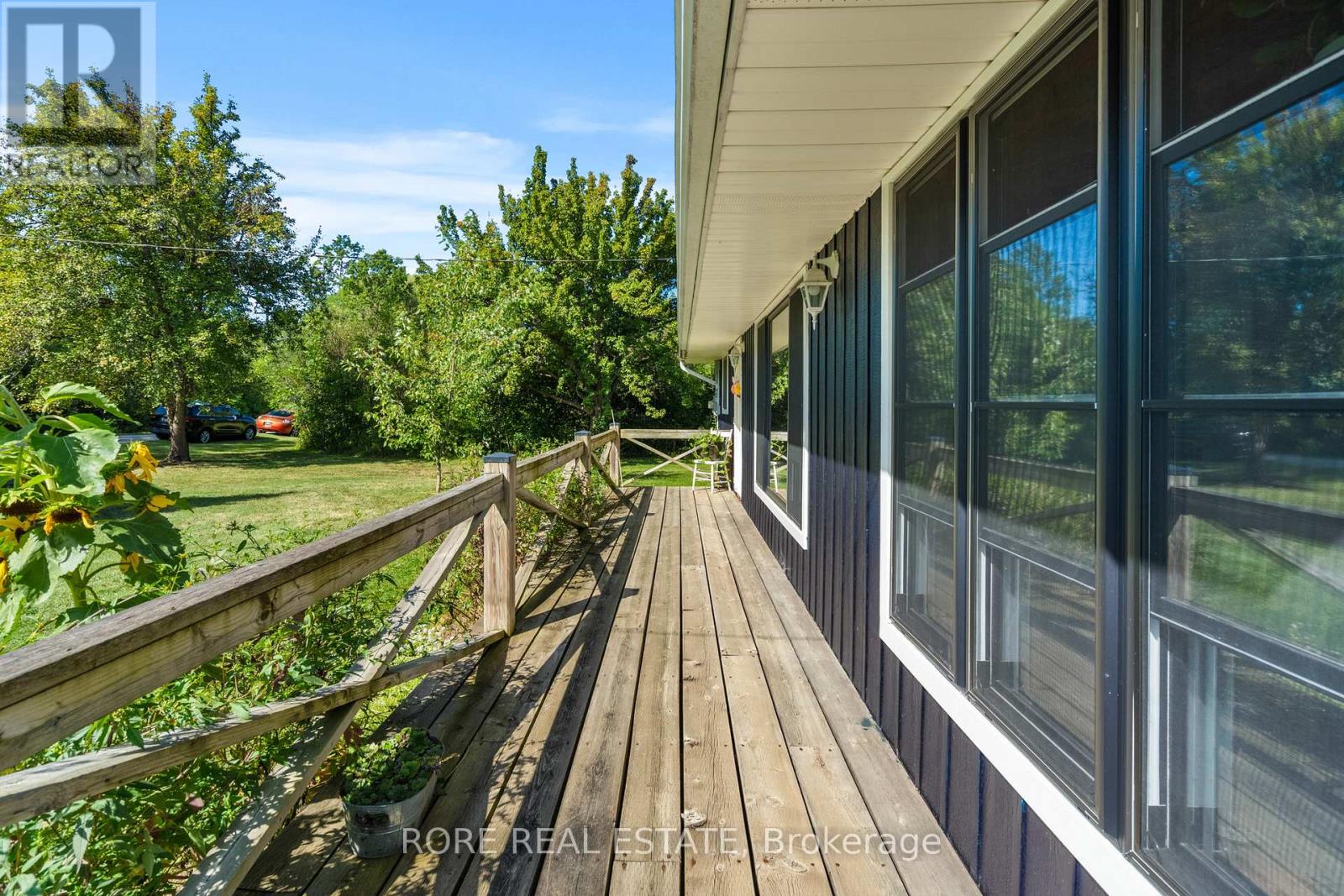 2858 Beach Avenue, Fort Erie, Ontario  L0S 1N0 - Photo 10 - X12383913