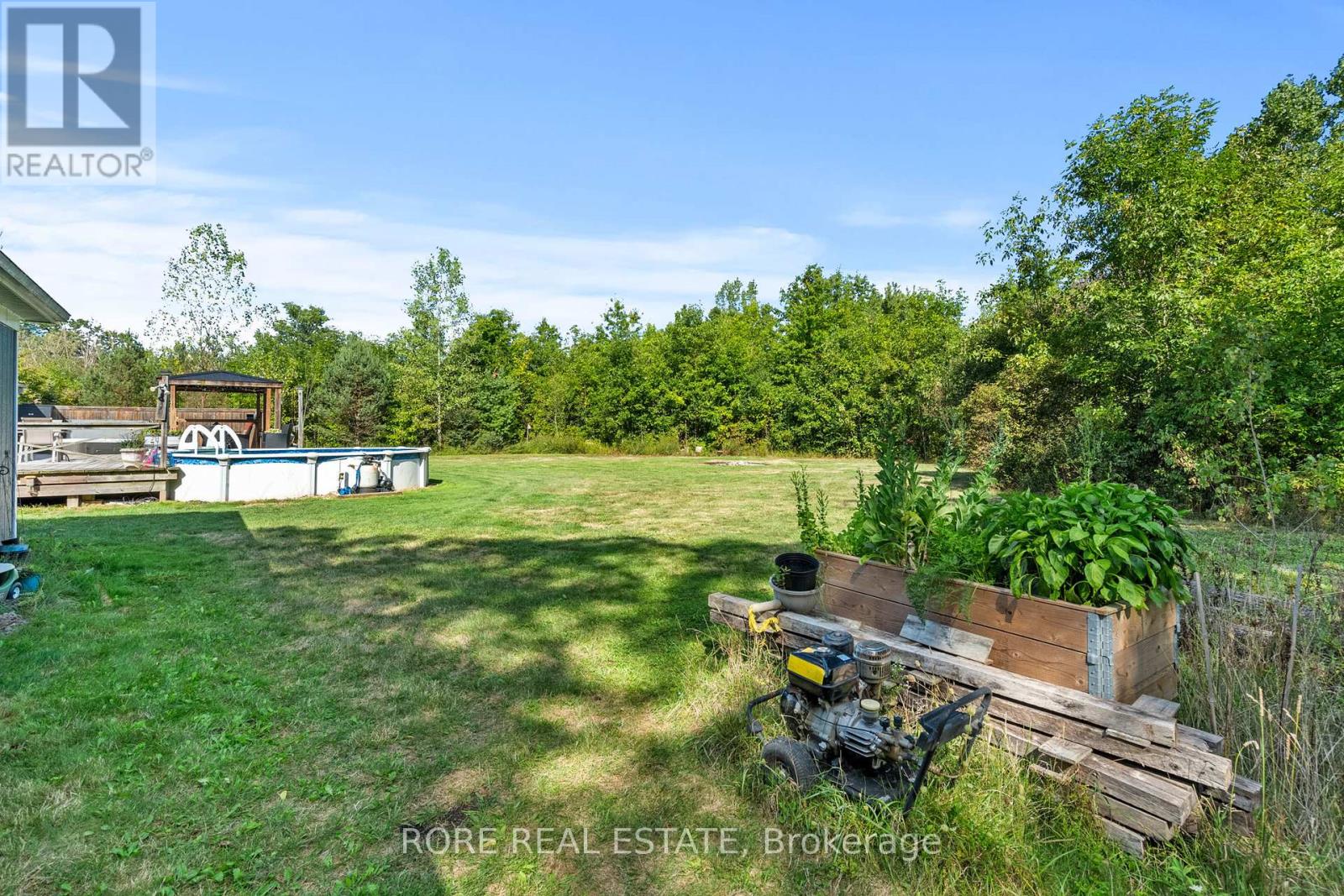 2858 Beach Avenue, Fort Erie, Ontario  L0S 1N0 - Photo 33 - X12383913