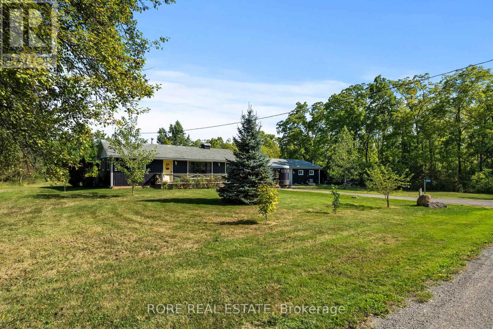 2858 Beach Avenue, Fort Erie, Ontario  L0S 1N0 - Photo 7 - X12383913