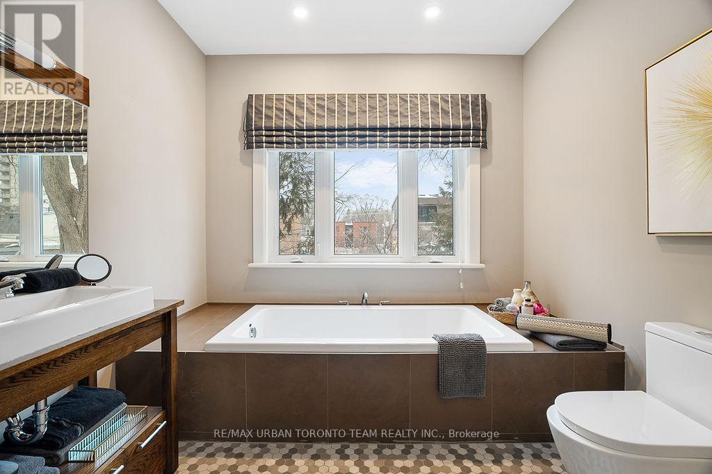9 Sword Street, Toronto, Ontario  M5A 3N3 - Photo 25 - C12383630