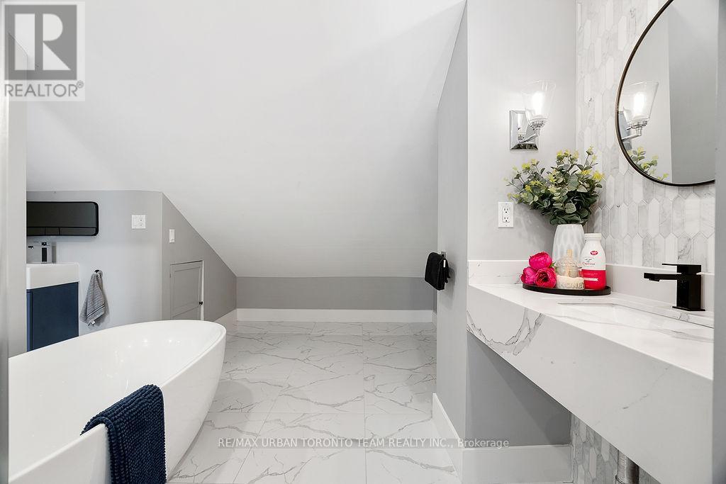 9 Sword Street, Toronto, Ontario  M5A 3N3 - Photo 38 - C12383630
