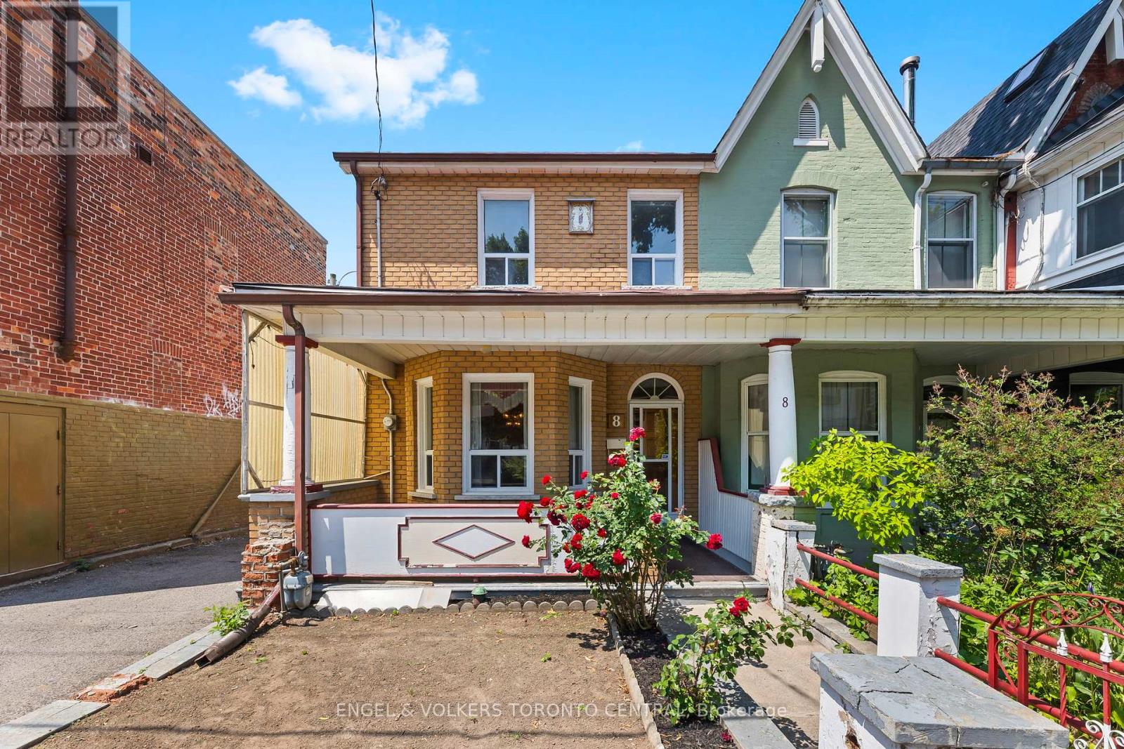 8 Brookfield Street, Toronto (Trinity-Bellwoods), Ontario  M6J 3A9 - Photo 1 - C12383650