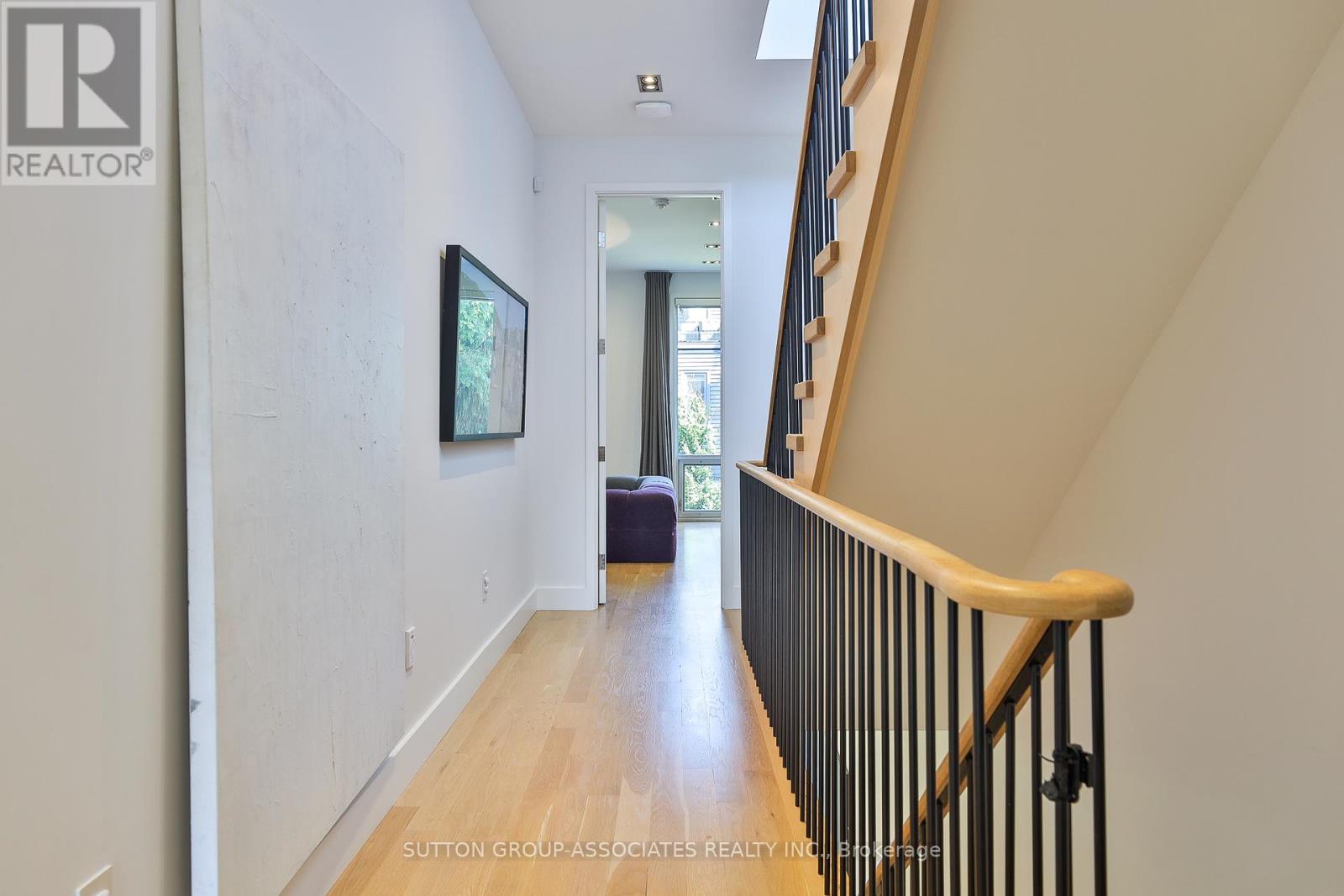 22 Mitchell Avenue, Toronto (Niagara), Ontario  M6J 1B9 - Photo 19 - C12383737