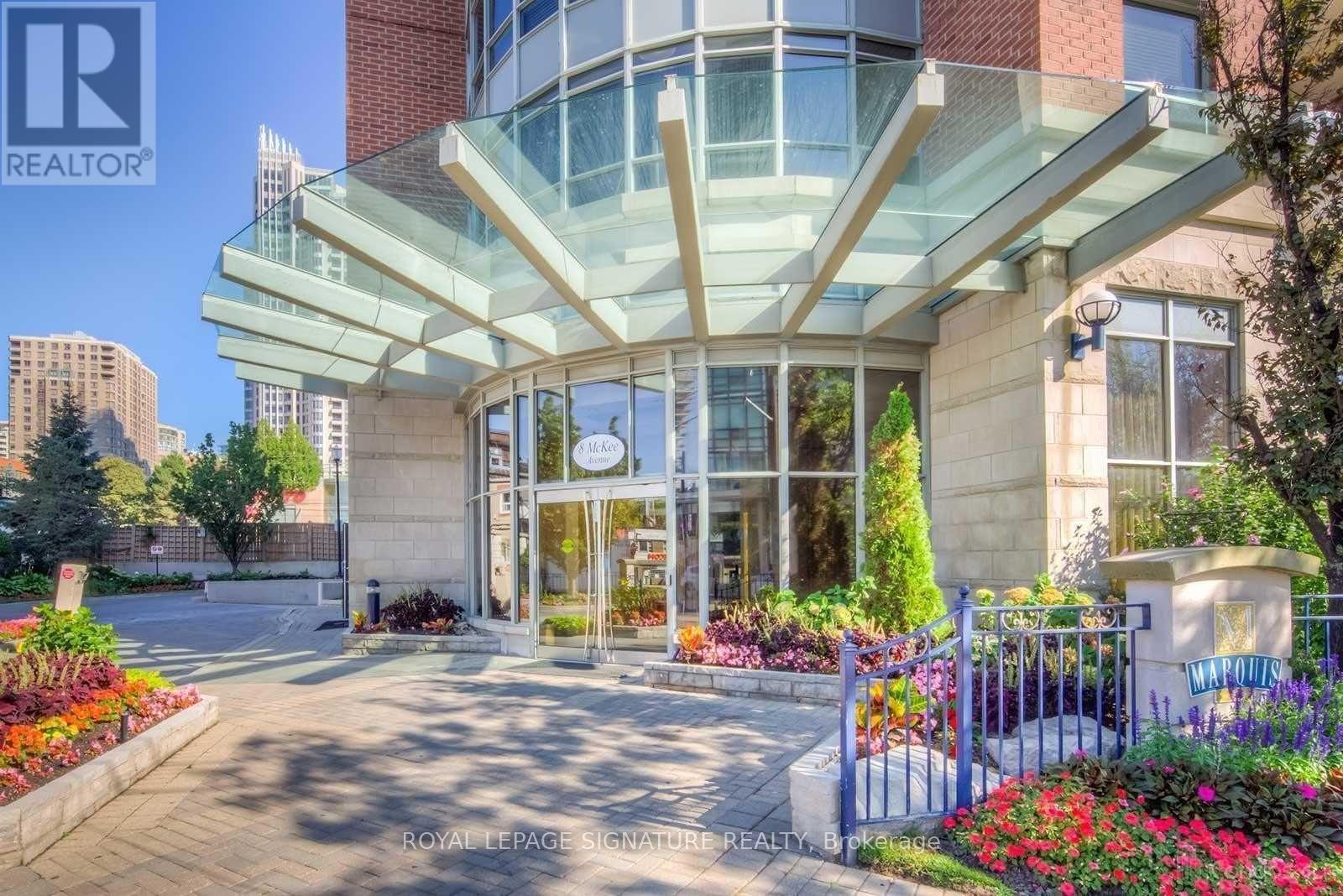 407 - 8 MCKEE AVENUE, Toronto, Ontario