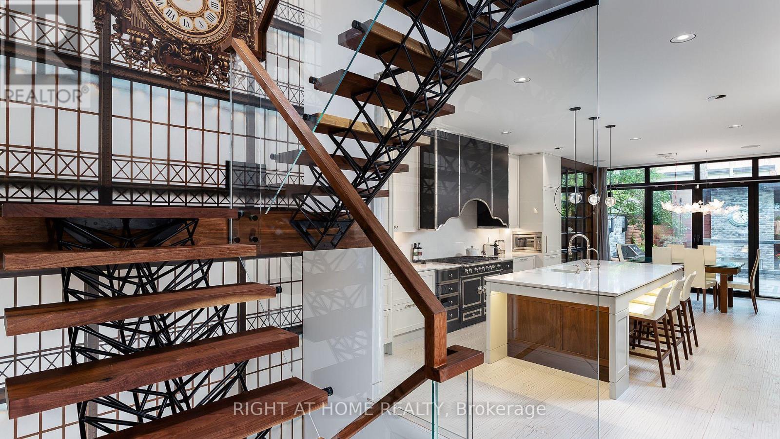 53 Hazelton Avenue, Toronto, Ontario  M5R 2E3 - Photo 13 - C12383770