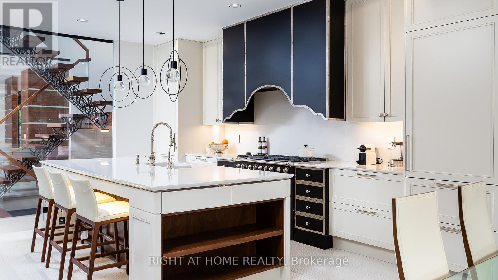 53 Hazelton Avenue, Toronto, Ontario  M5R 2E3 - Photo 17 - C12383770