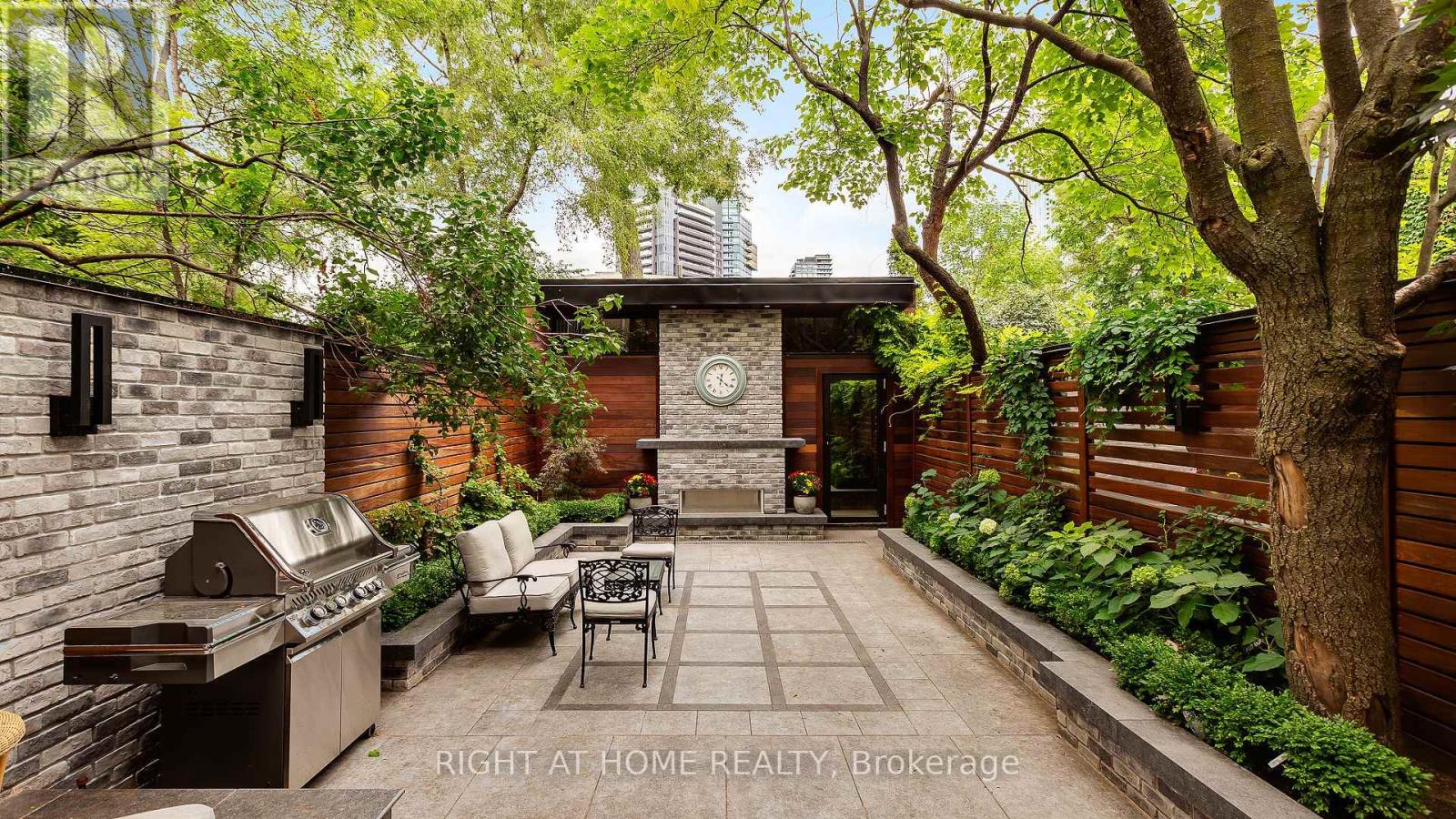 53 Hazelton Avenue, Toronto, Ontario  M5R 2E3 - Photo 21 - C12383770