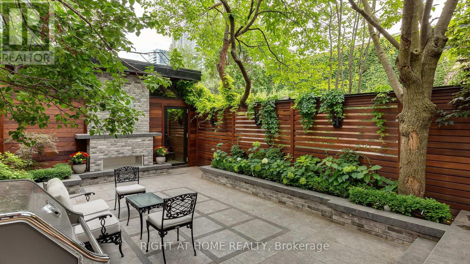 53 Hazelton Avenue, Toronto, Ontario  M5R 2E3 - Photo 25 - C12383770