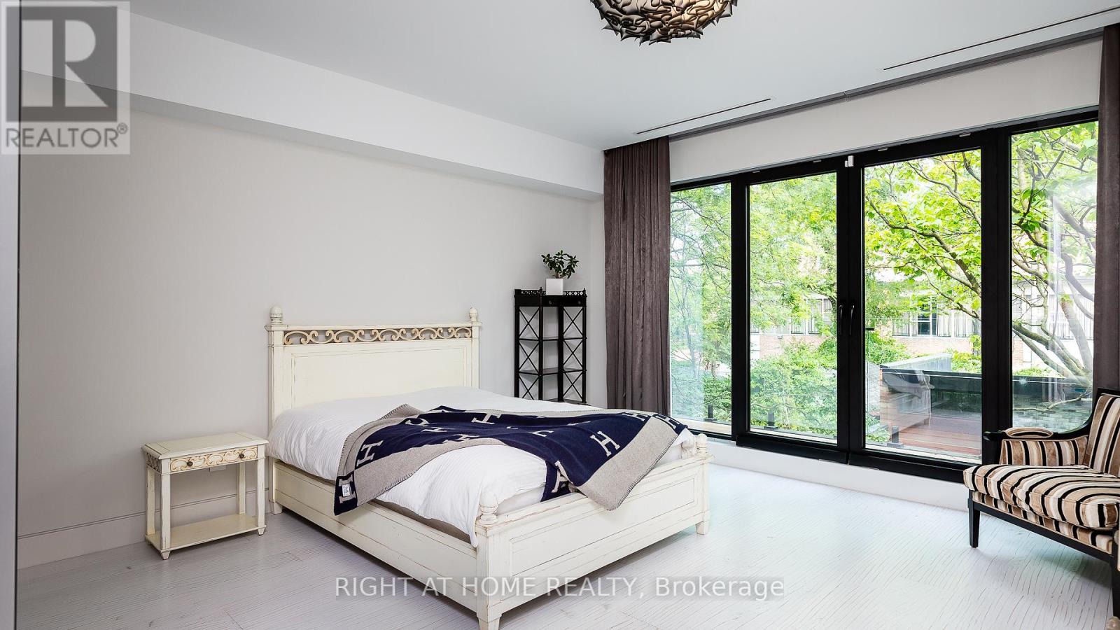 53 Hazelton Avenue, Toronto, Ontario  M5R 2E3 - Photo 34 - C12383770