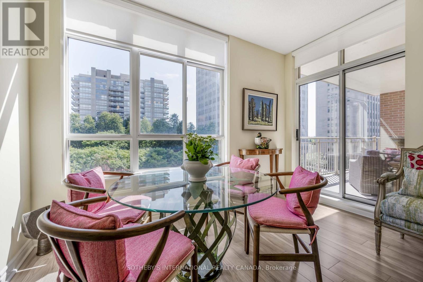 605 - 1 Deer Park Crescent, Toronto (Yonge-St. Clair), Ontario  M4V 3C4 - Photo 10 - C12383809