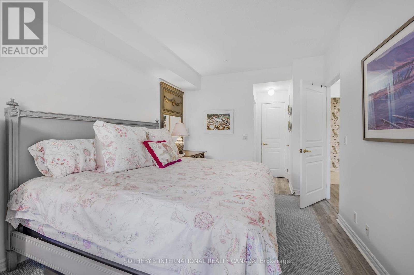 605 - 1 Deer Park Crescent, Toronto (Yonge-St. Clair), Ontario  M4V 3C4 - Photo 17 - C12383809