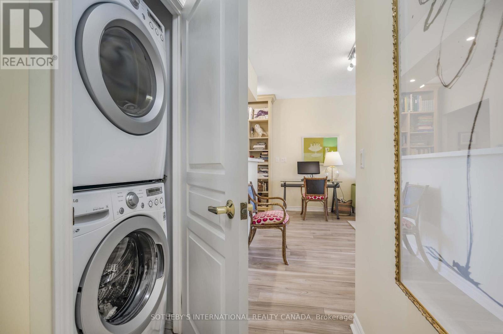 605 - 1 Deer Park Crescent, Toronto (Yonge-St. Clair), Ontario  M4V 3C4 - Photo 19 - C12383809