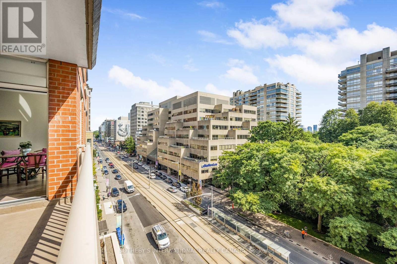 605 - 1 Deer Park Crescent, Toronto (Yonge-St. Clair), Ontario  M4V 3C4 - Photo 22 - C12383809