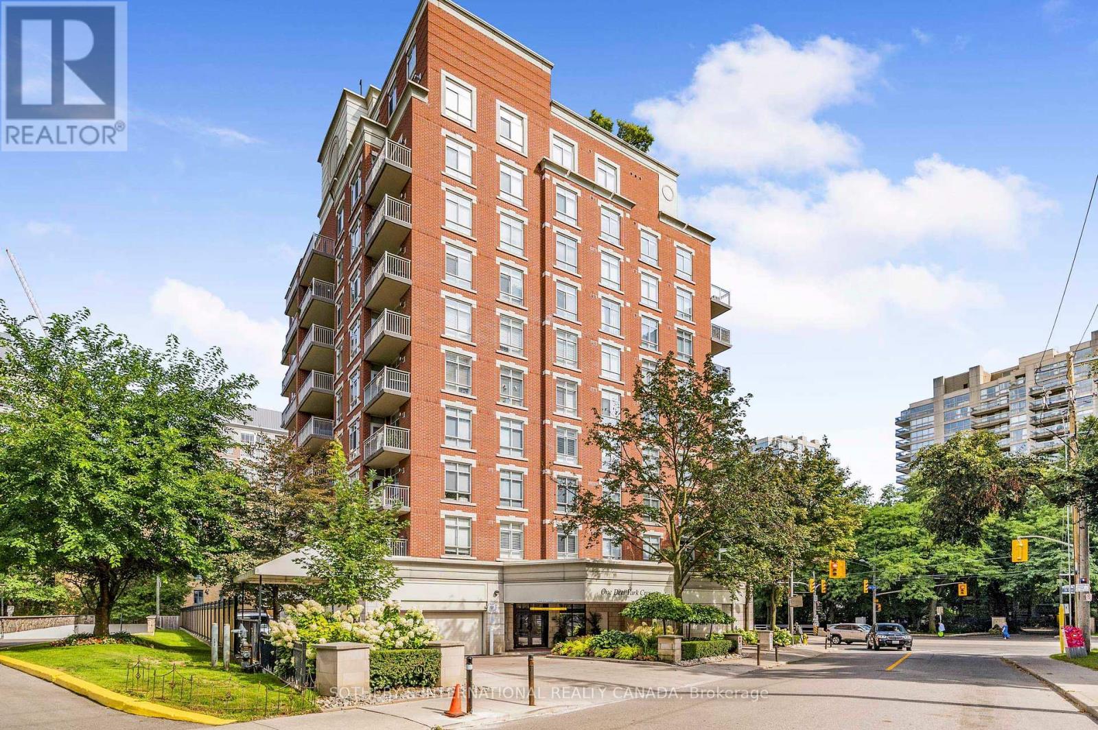 605 - 1 Deer Park Crescent, Toronto (Yonge-St. Clair), Ontario  M4V 3C4 - Photo 27 - C12383809