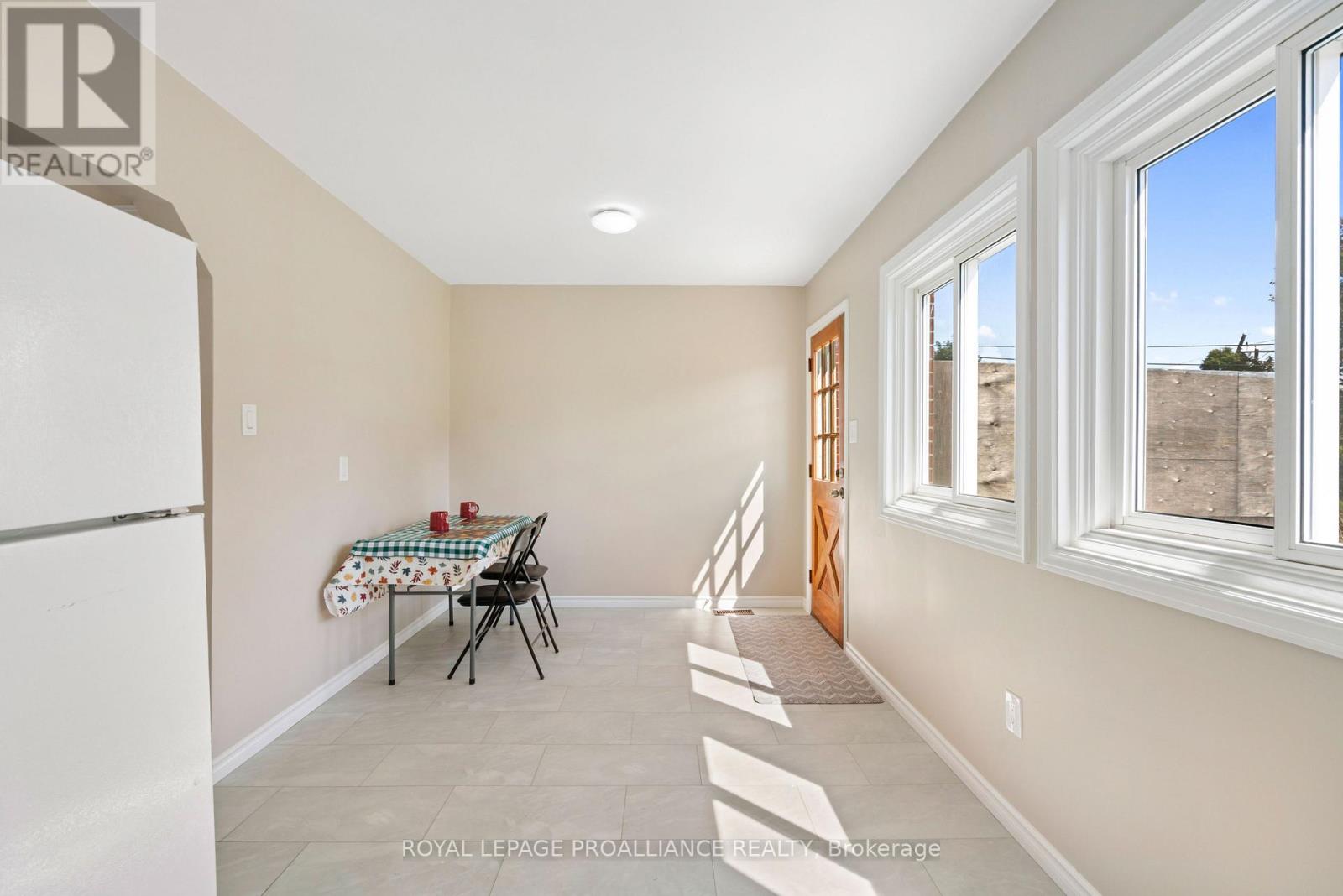 133 Victor Road, Prescott, Ontario  K0E 1T0 - Photo 10 - X12383814