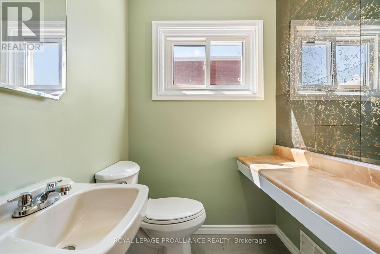 133 Victor Road, Prescott, Ontario  K0E 1T0 - Photo 14 - X12383814