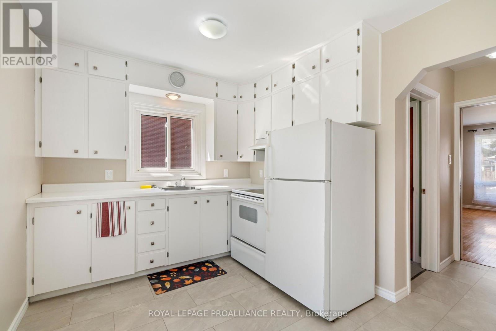 133 Victor Road, Prescott, Ontario  K0E 1T0 - Photo 9 - X12383814