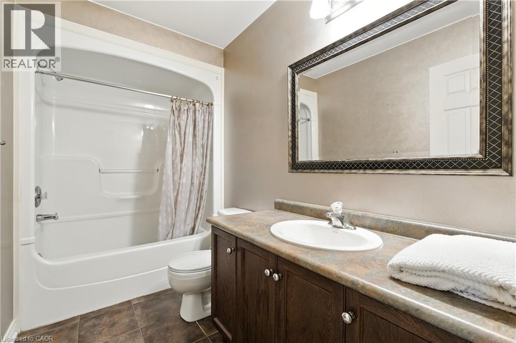42 Chloe Street, St. Catharines, Ontario  L2P 0A5 - Photo 23 - 40765382
