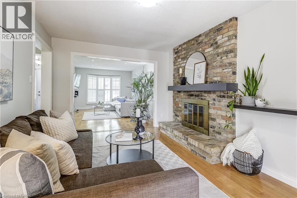 2212 Melissa Crescent, Burlington, Ontario  L7P 4J7 - Photo 9 - 40766423