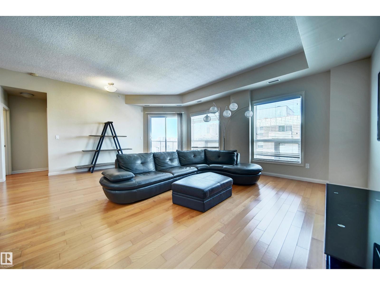#1206 9819 104 St Nw, Edmonton, Alberta  T5K 0Y8 - Photo 3 - E4456292