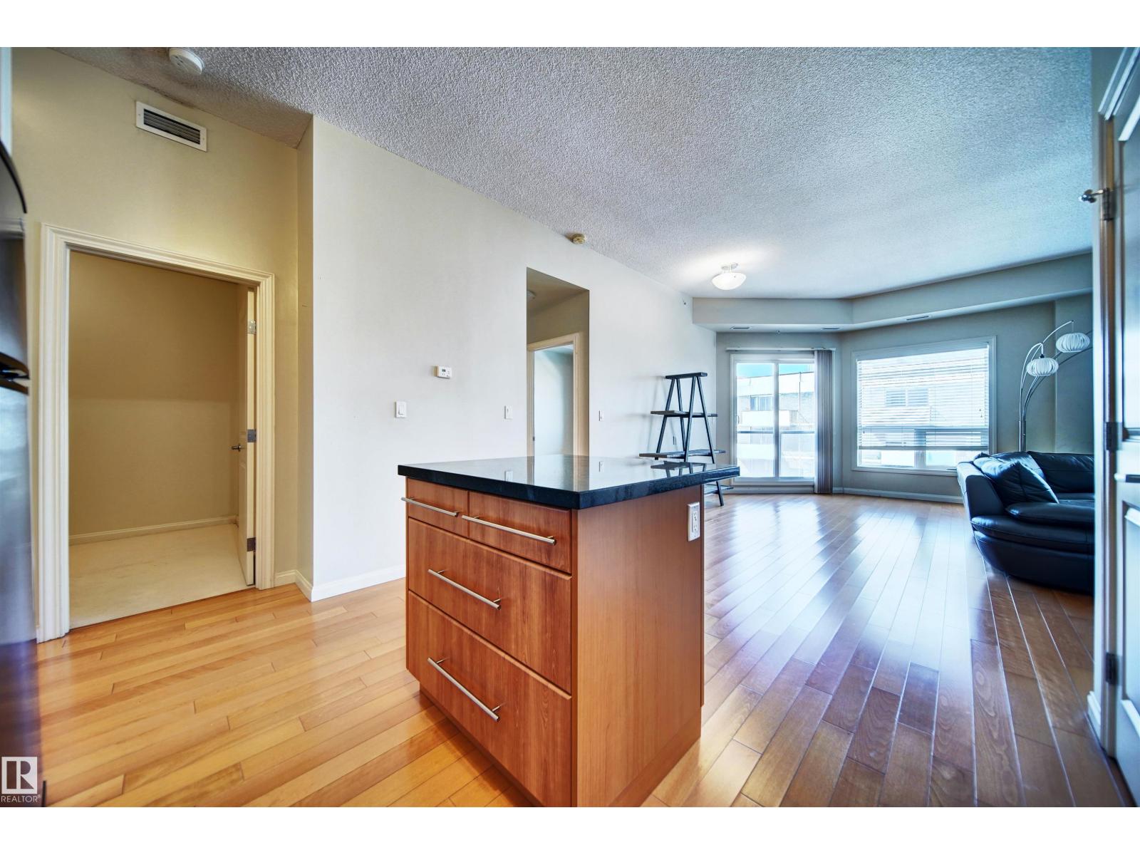 #1206 9819 104 St Nw, Edmonton, Alberta  T5K 0Y8 - Photo 7 - E4456292