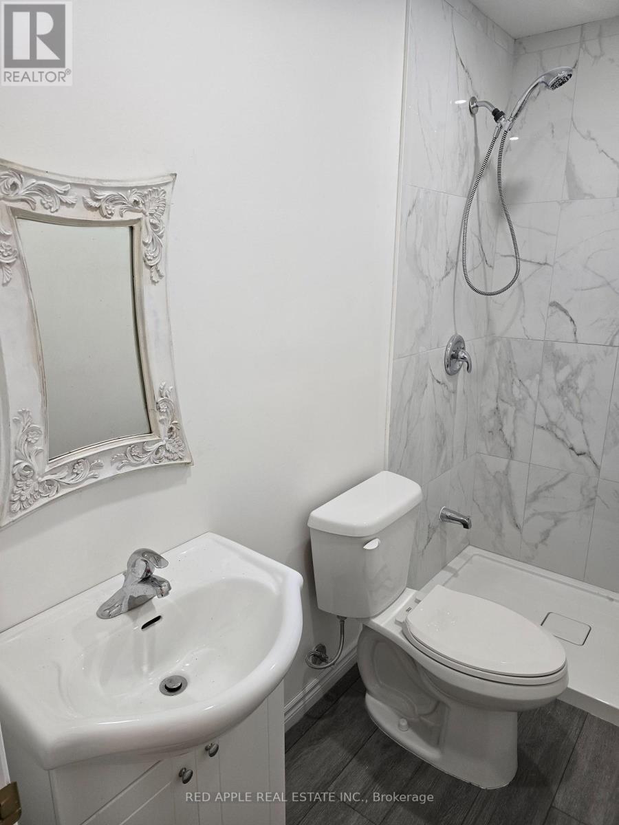 5 Holland Street W, Bradford West Gwillimbury (Bradford), Ontario  L3Z 2A8 - Photo 12 - N12383629