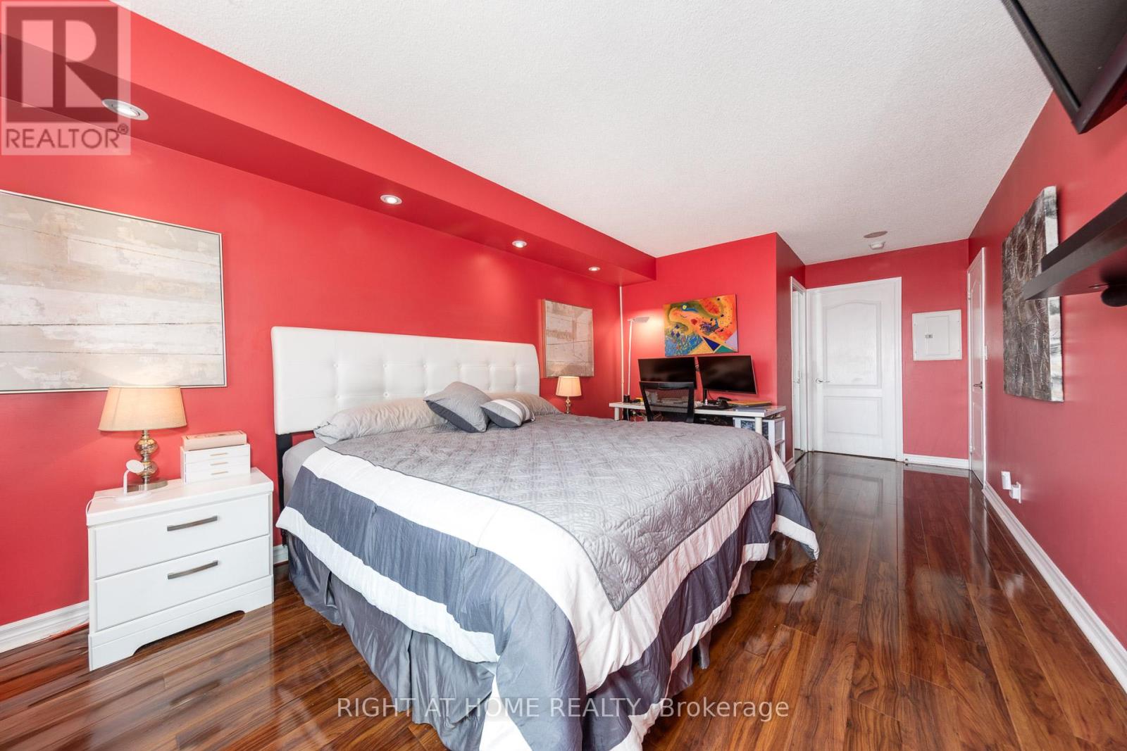 510 - 745 New Westminster Drive, Vaughan (Brownridge), Ontario  L4J 8J9 - Photo 13 - N12383657
