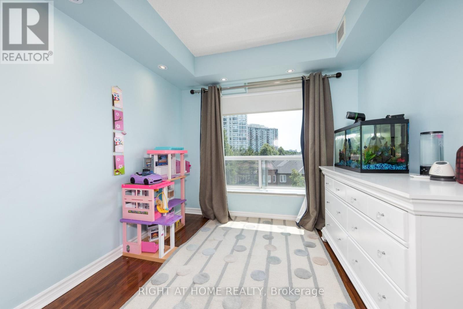 510 - 745 New Westminster Drive, Vaughan (Brownridge), Ontario  L4J 8J9 - Photo 16 - N12383657