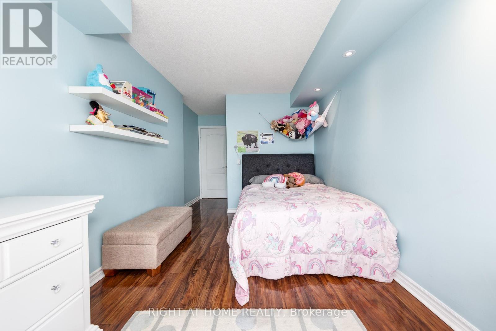 510 - 745 New Westminster Drive, Vaughan (Brownridge), Ontario  L4J 8J9 - Photo 17 - N12383657