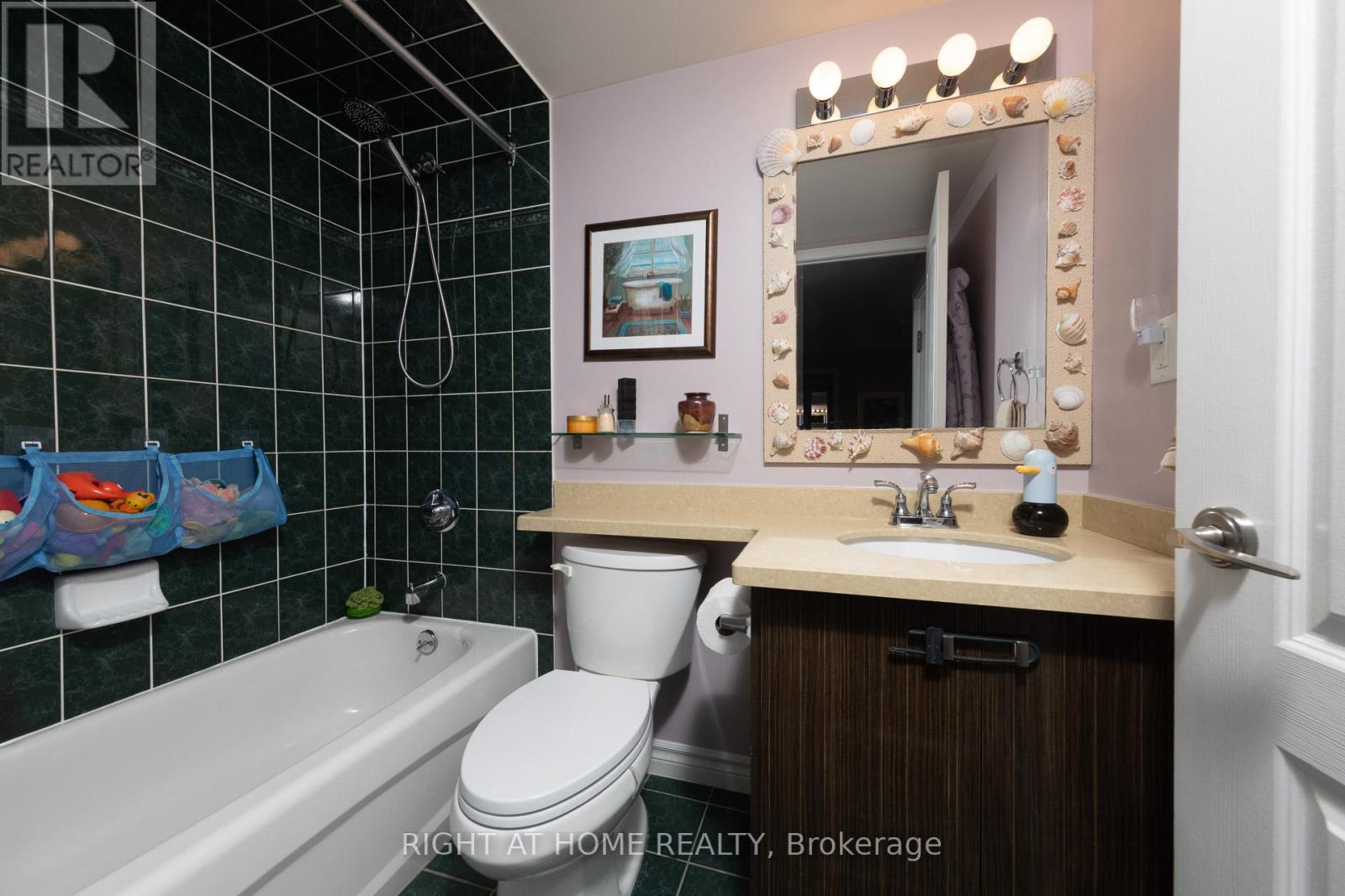 510 - 745 New Westminster Drive, Vaughan (Brownridge), Ontario  L4J 8J9 - Photo 18 - N12383657
