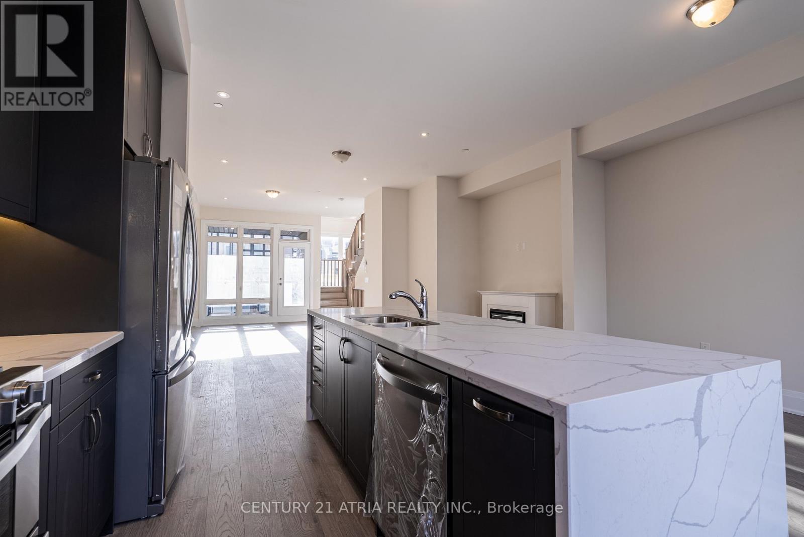 42 Ingersoll Lane, Richmond Hill, Ontario  L4E 1G9 - Photo 7 - N12383749