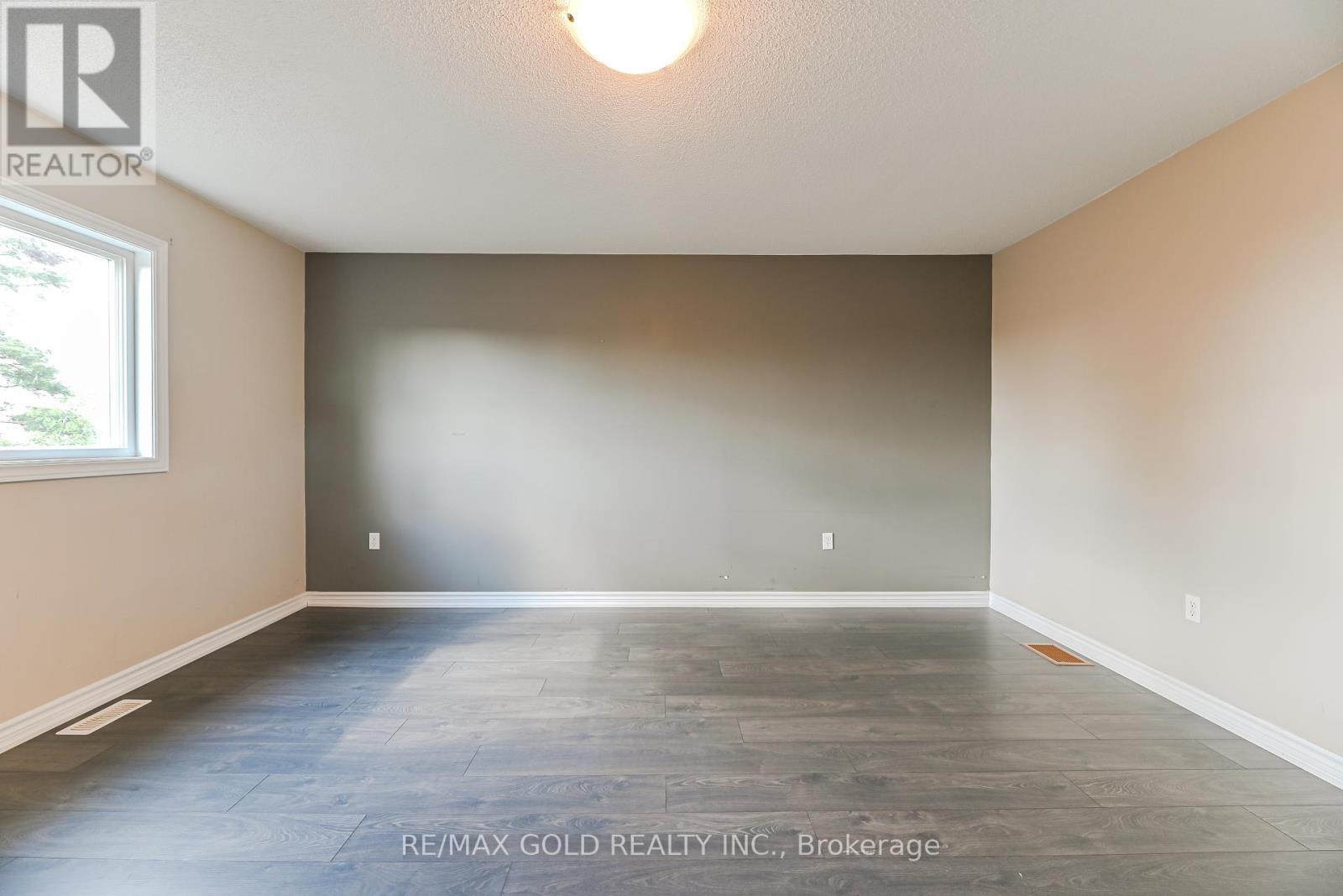 72 Brown Bear Street, Barrie, Ontario  L9J 0H8 - Photo 22 - S12383744