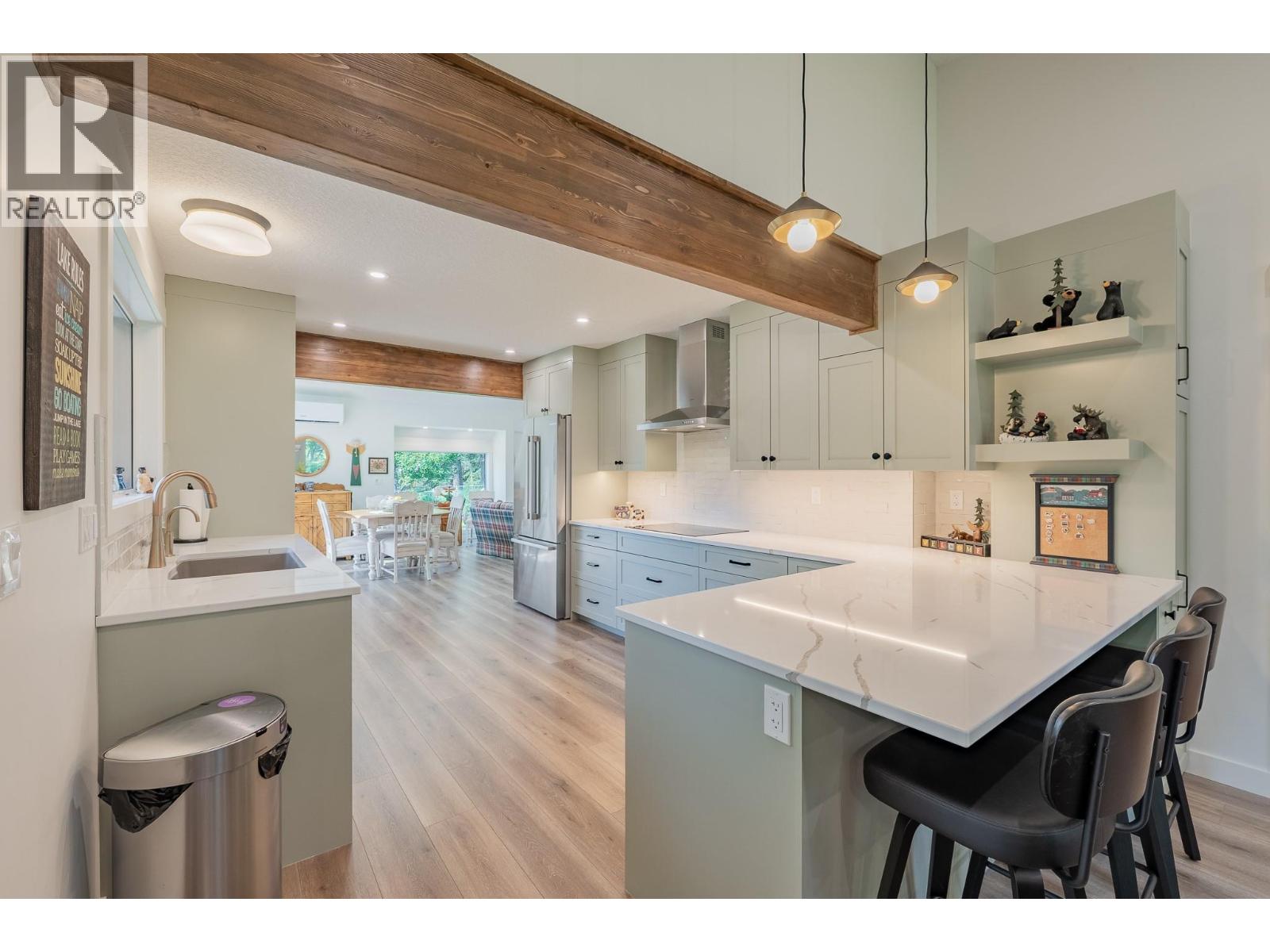 4725 Copper Crescent, Windermere, British Columbia  V0B 2L2 - Photo 5 - 10358161