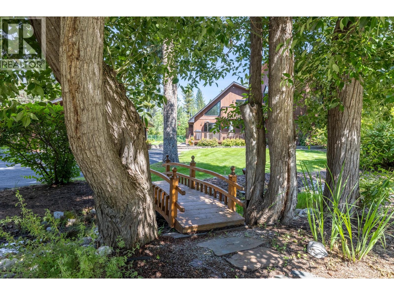 4725 Copper Crescent, Windermere, British Columbia  V0B 2L2 - Photo 8 - 10358161