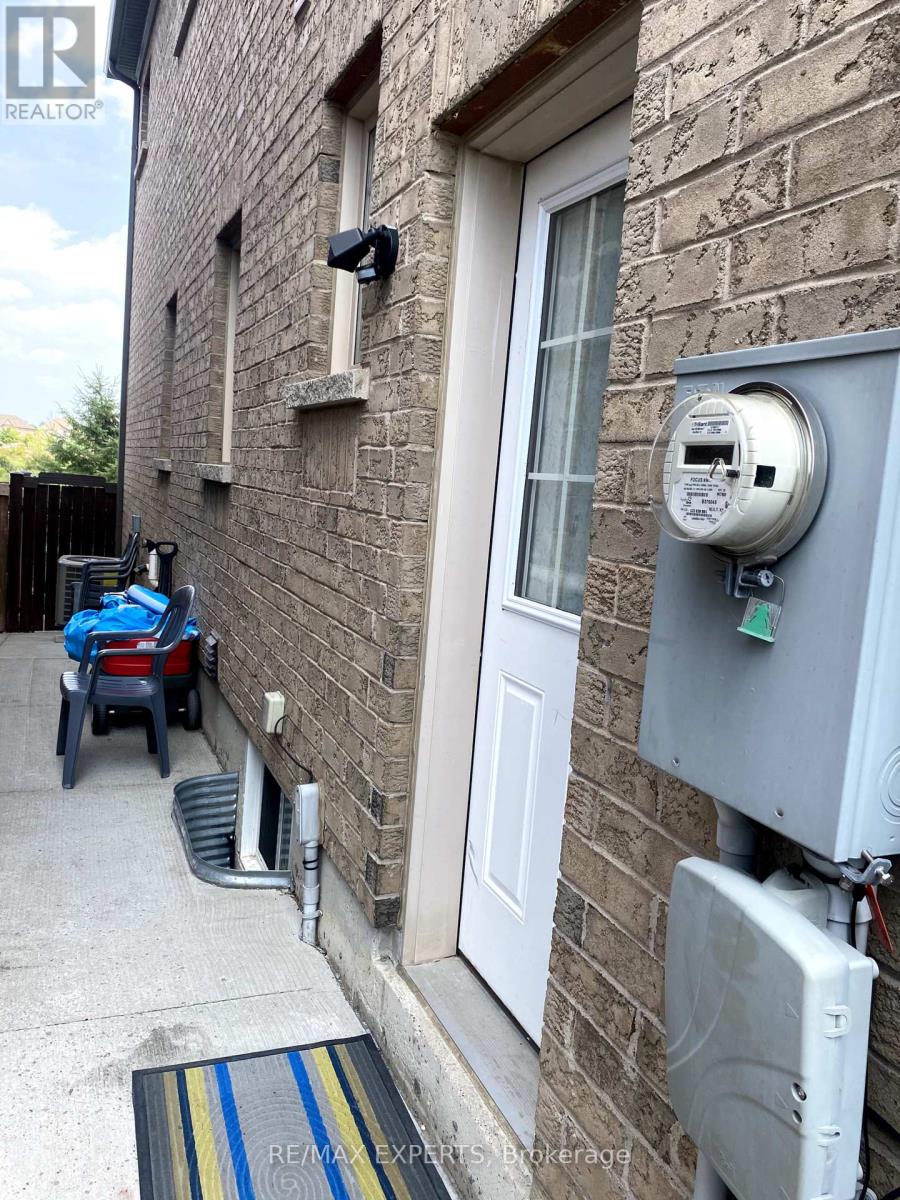 20 LONE ROCK CIRCLE, Brampton, Ontario
