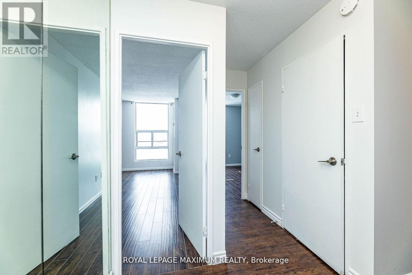 1912 - 15 Kensington Road, Brampton (Queen Street Corridor), Ontario  L6T 3W2 - Photo 17 - W12383676