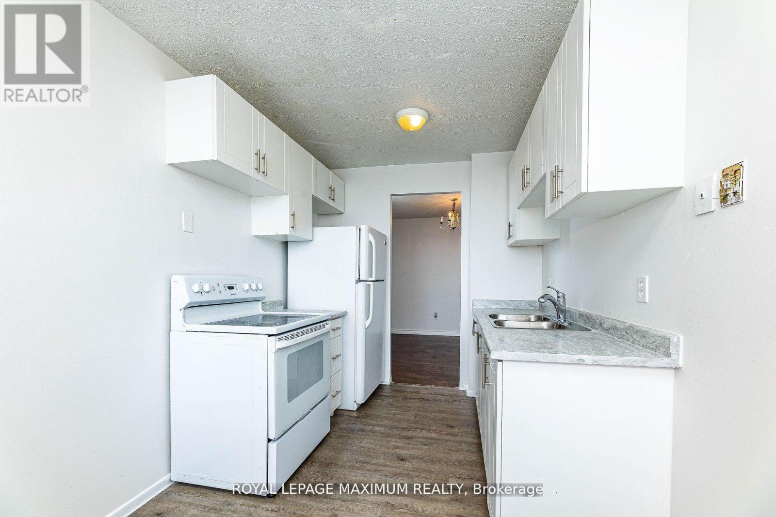 1912 - 15 Kensington Road, Brampton (Queen Street Corridor), Ontario  L6T 3W2 - Photo 4 - W12383676