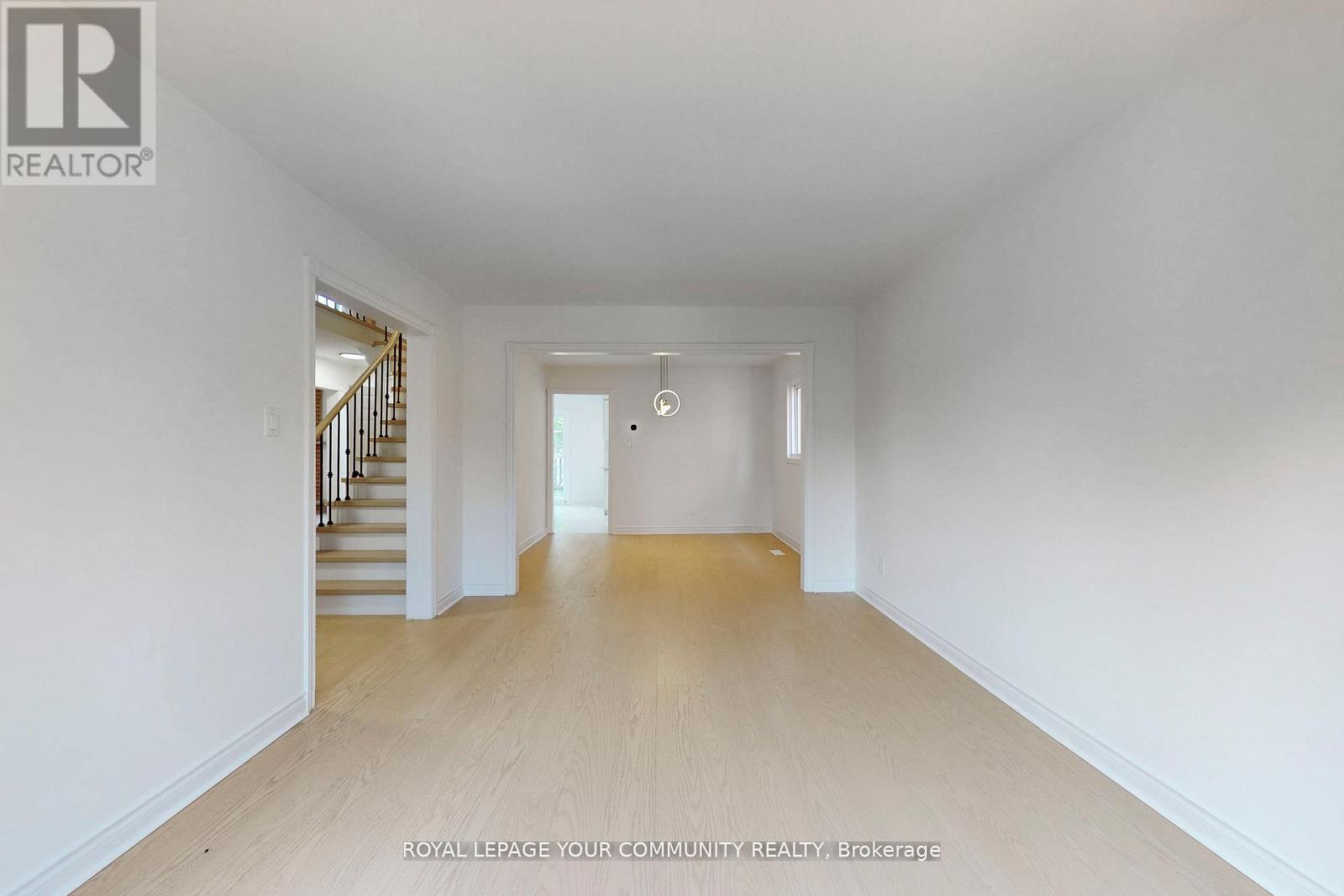 5158 Sundial Court, Mississauga (Hurontario), Ontario  L5R 2S9 - Photo 15 - W12383677