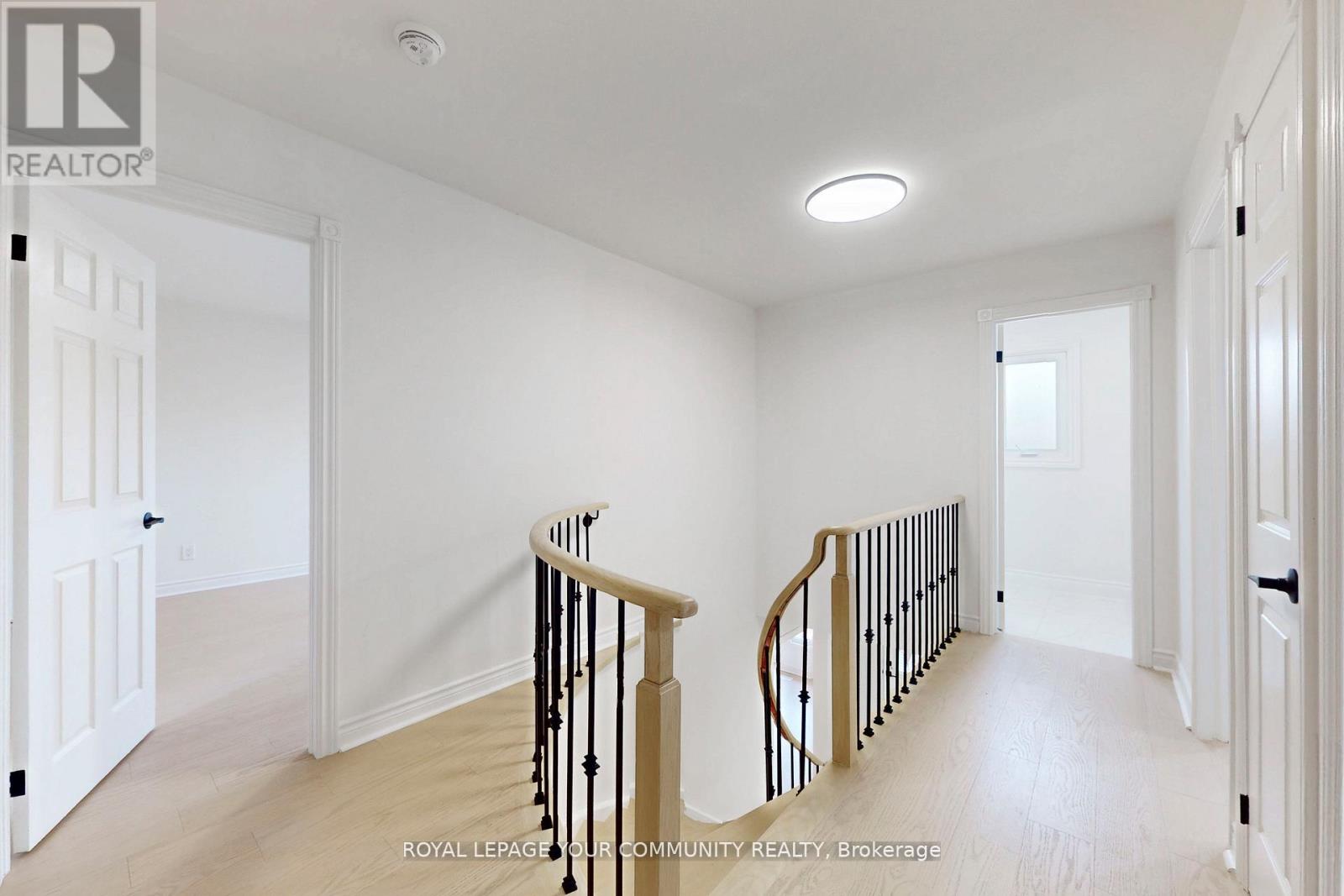 5158 Sundial Court, Mississauga (Hurontario), Ontario  L5R 2S9 - Photo 20 - W12383677