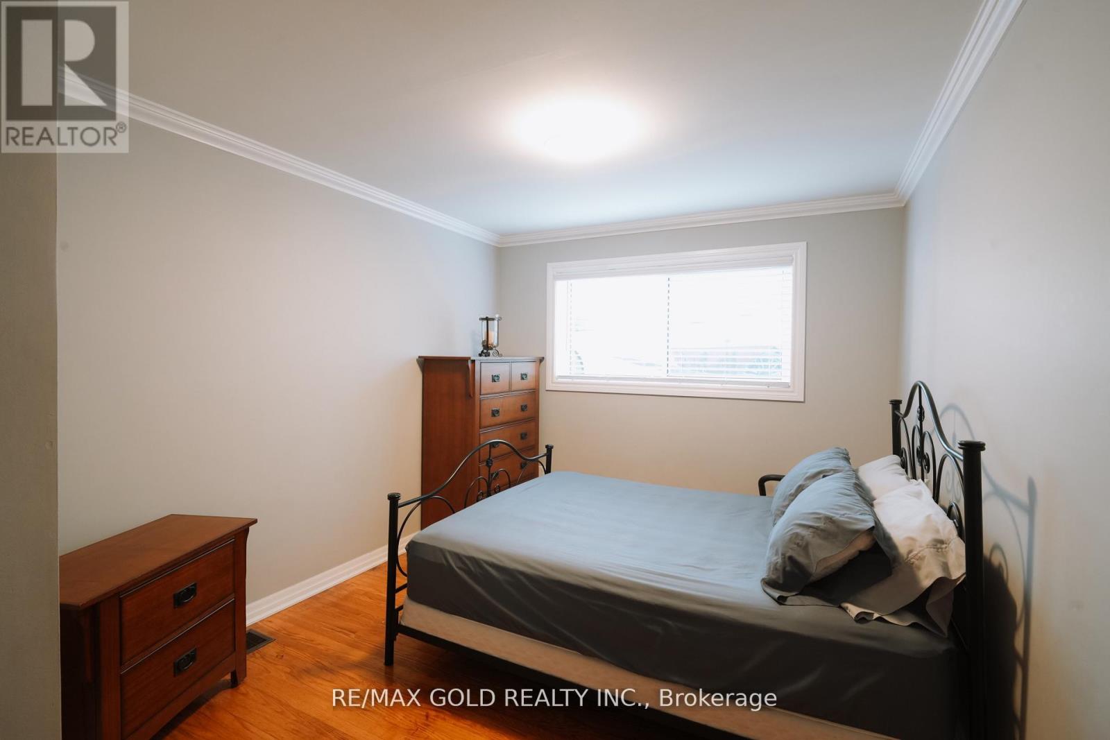 44 Chatsworth Drive, Brampton, Ontario  L6X 2L9 - Photo 23 - W12383686