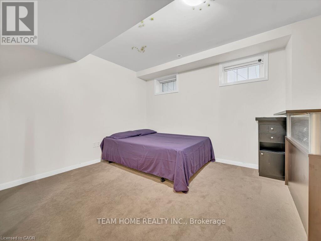 1 - 700 Neighbourhood Circle, Mississauga, Ontario  L5B 0A6 - Photo 28 - W12383714