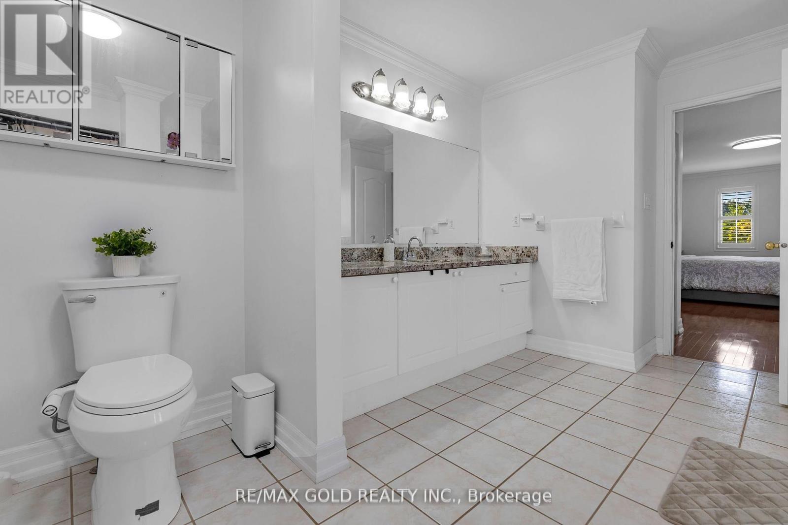 52 Linderwood Drive N, Brampton, Ontario  L7A 1S4 - Photo 16 - W12383747
