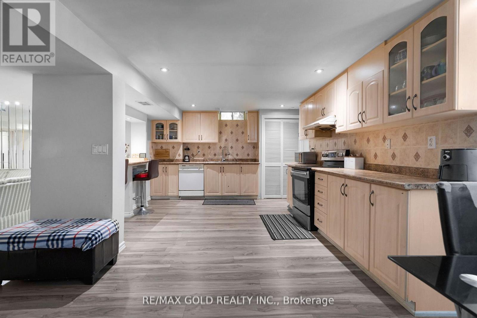 52 Linderwood Drive N, Brampton, Ontario  L7A 1S4 - Photo 42 - W12383747