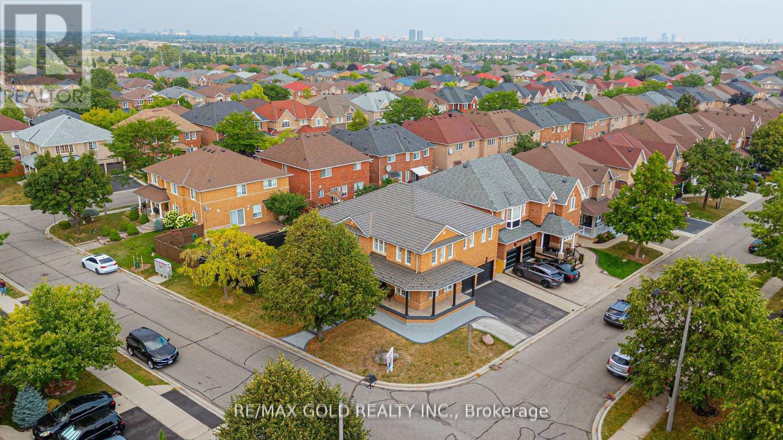 52 Linderwood Drive N, Brampton, Ontario  L7A 1S4 - Photo 48 - W12383747