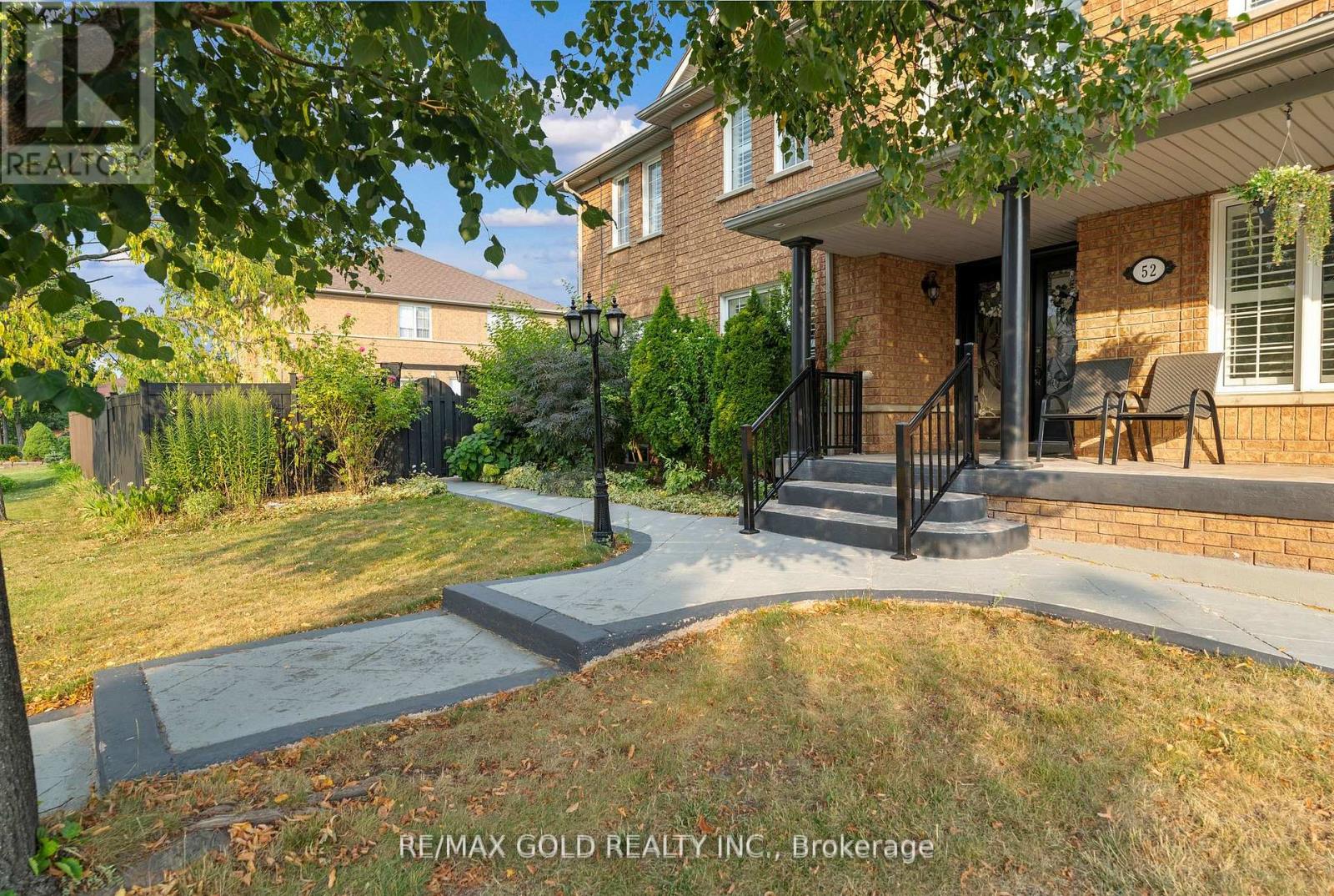 52 Linderwood Drive N, Brampton, Ontario  L7A 1S4 - Photo 7 - W12383747