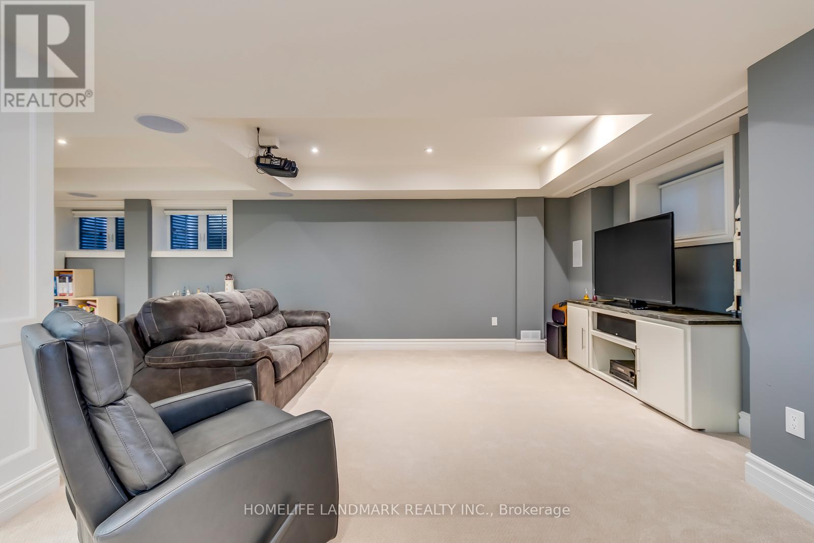 214 Waneta Drive, Oakville (Wo West), Ontario  L6K 2T5 - Photo 28 - W12383759