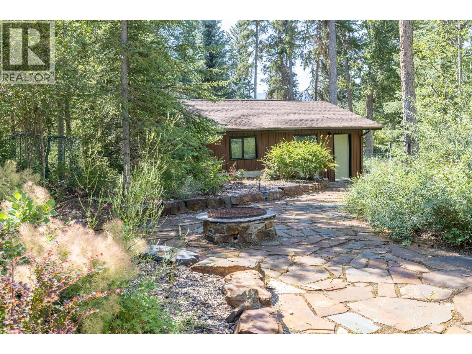4725 Copper Crescent, Windermere, British Columbia  V0B 2L2 - Photo 10 - 10358161